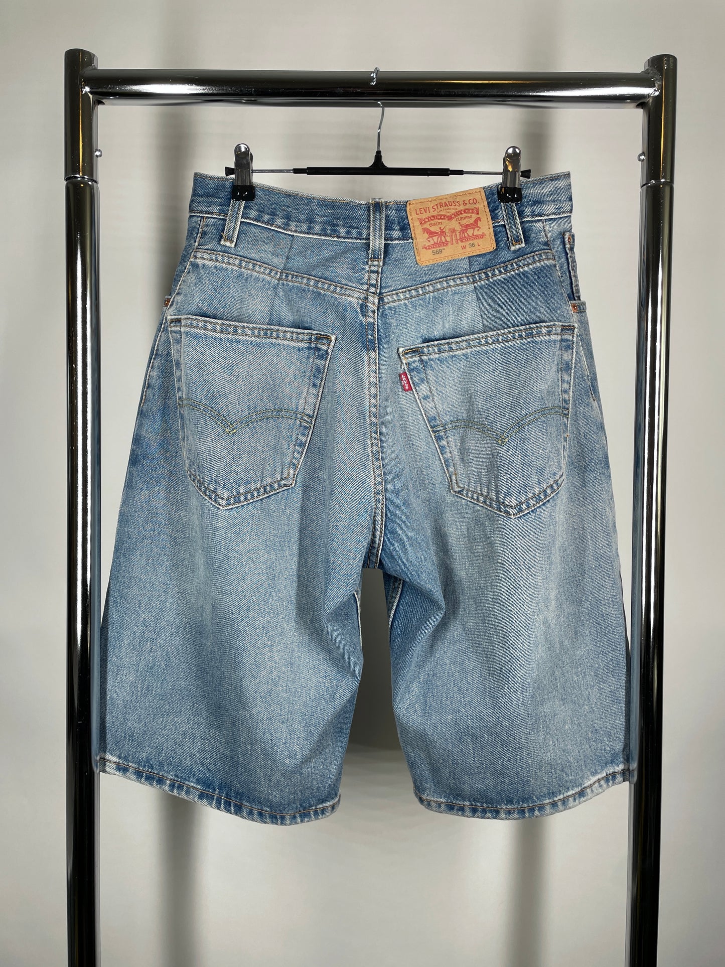 Vintage Levi’s 560 Baggy Denim Shorts — Light Wash (Altered to Fit 32”)