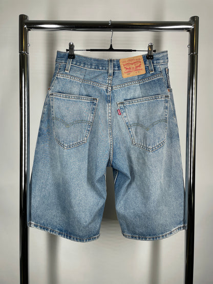 Vintage Levi’s 560 Baggy Denim Shorts — Light Wash (Altered to Fit 32”)